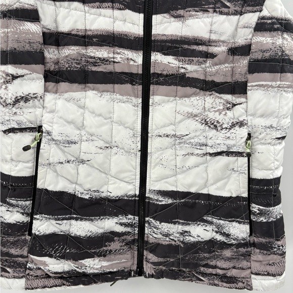 THE NORTH FACE Thermoball Vest Women's TNF Black Desert StripeWhite xs - Picture 3 of 14